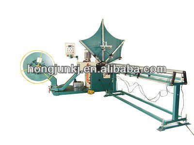 HVAC duct forming machine