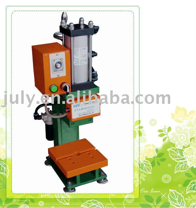 Hydraulic press for riveting and punching