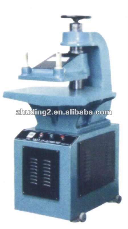 Hydraulic pressure rock-arm type punching machine for nonwoven fabric bags