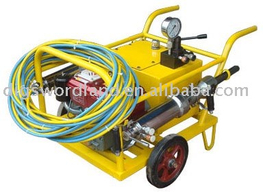 Hydraulic rock splitter