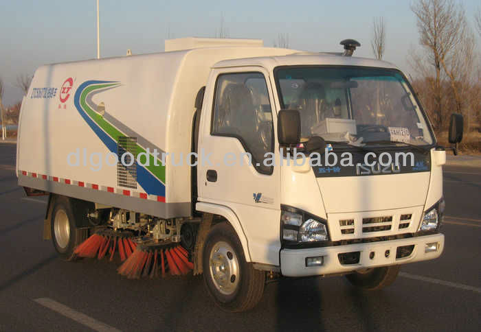 ISUZU street sweeper truck (600P)