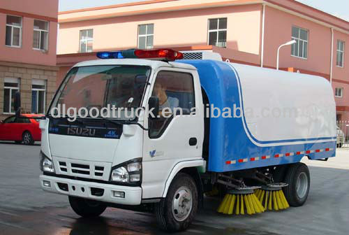 ISUZU vacuum sweeper truck(600P)