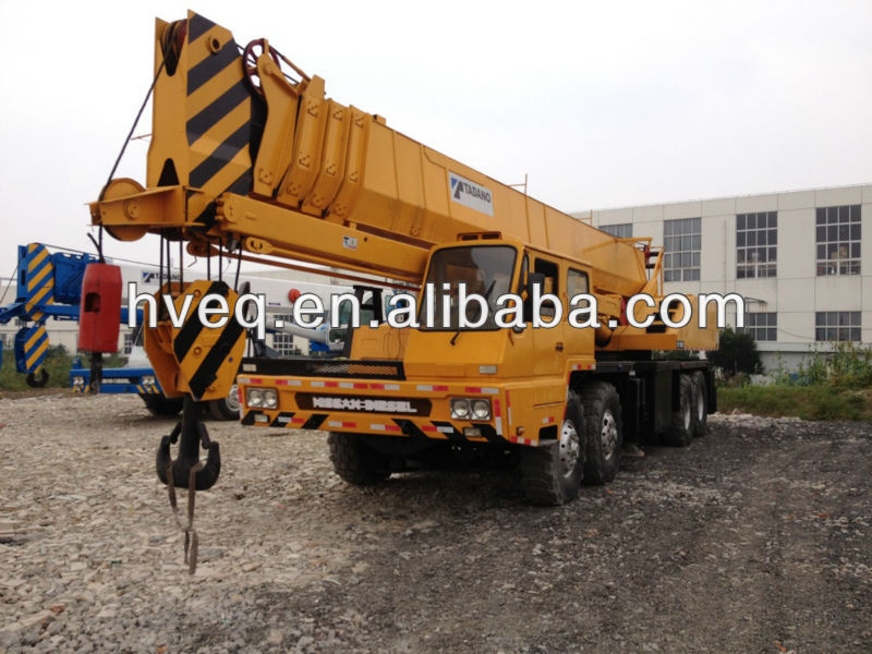 Japan used truck crane 100ton