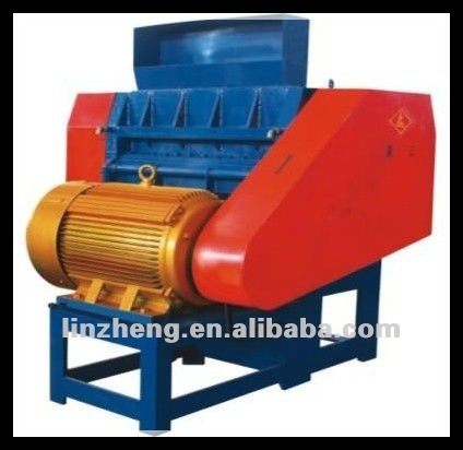 JCS560 Rubber Coarse Crusher for smashing rubber blocks into grains.