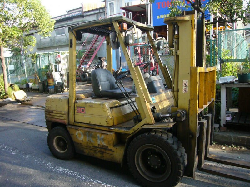 KOMATSU FD30-11