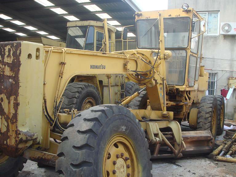 komatsu GD511A grader underselling