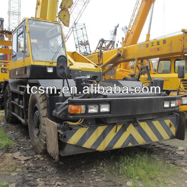 Komatsu LW250M-3 selling Japanese used all terrein rough cranes