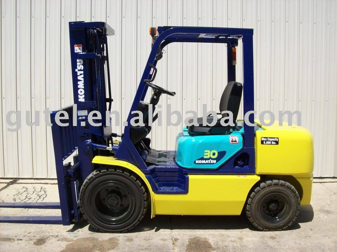 KOMATSU used diesel forklift FD30T