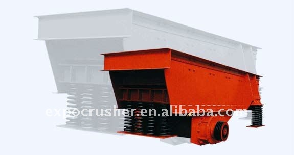 Large feeding capacity vibrating feeder for mining