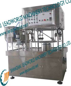 laundry detergent pouch filling and sealing machine