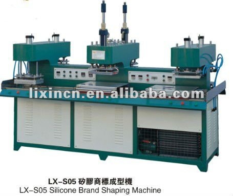 liquid silicone label making machine on garment