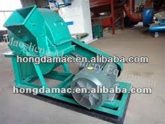 Low consumption industrial wood chipper