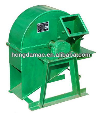 Low consumption wood chipping machine