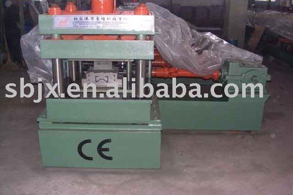 M shaped roll forming machine