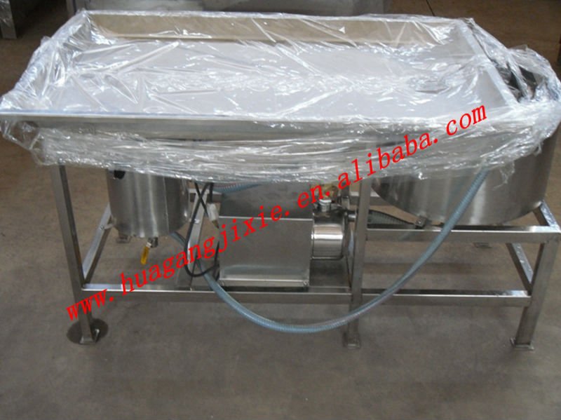 Meat processing machine