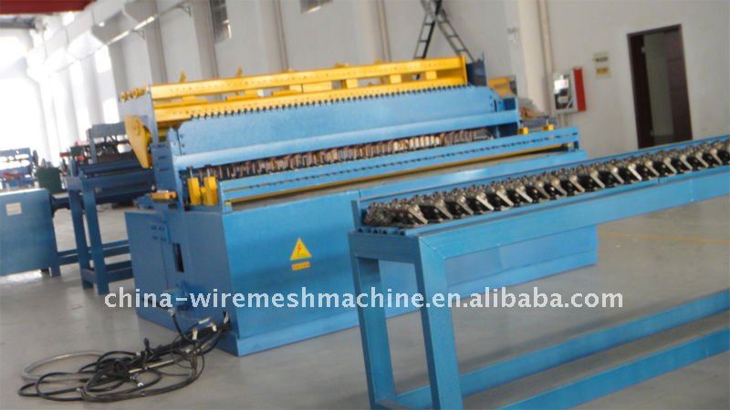 Mechanical adjusting mesh welding machine