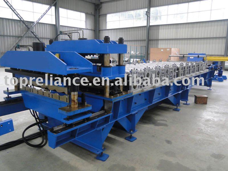 Metal roof tile making machine