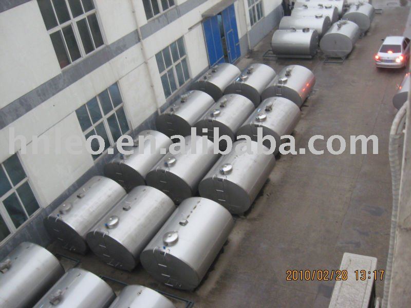 Milk cooling storage tank