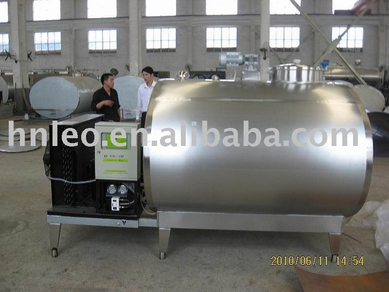 Milk cooling tank