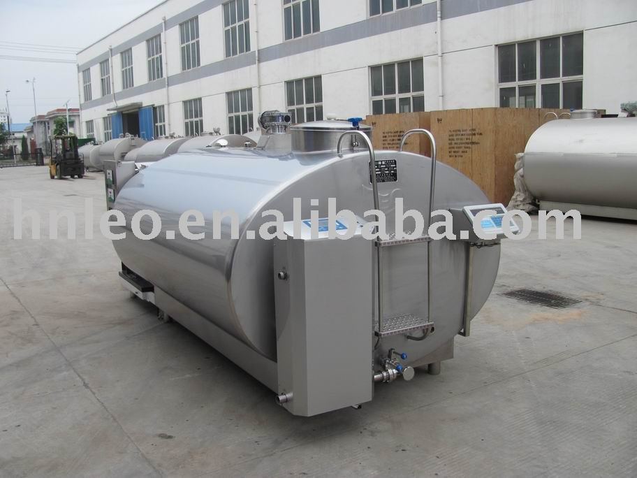 Milk cooling tank with Auto-washer