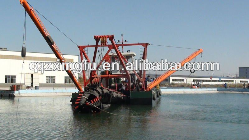 Mining dredge