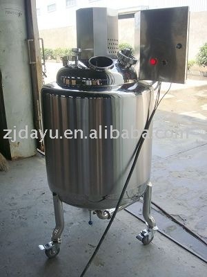 mixing tank with agitators