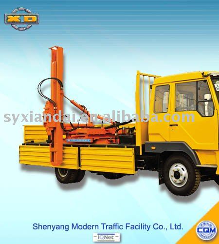 Mobile hydraulic pile-driver