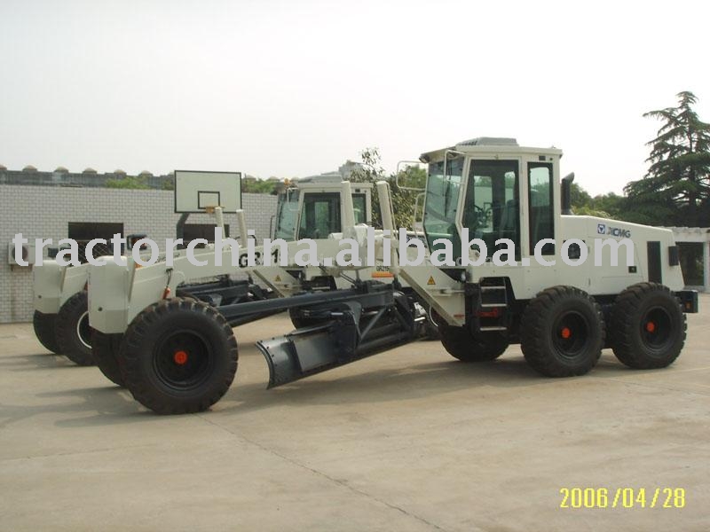 Motor grader GR215