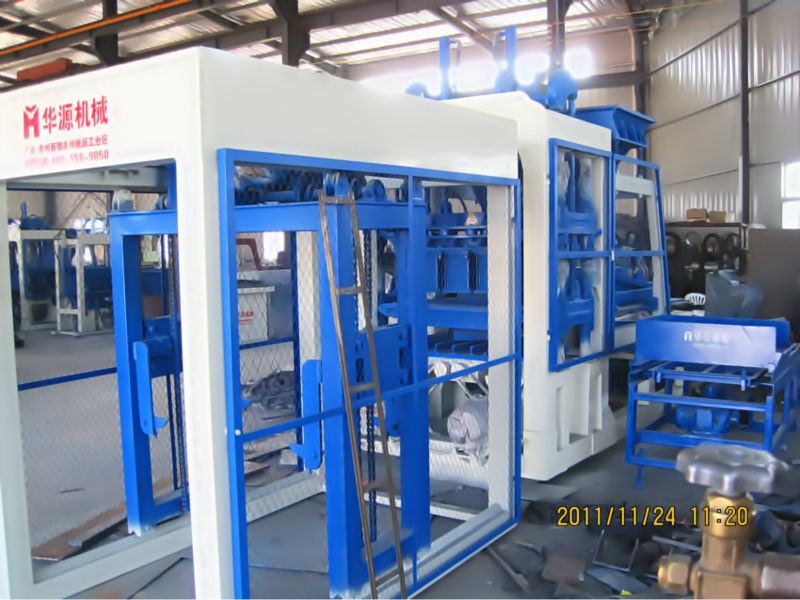 New design concrete brick making machine QT6-15 auto concrete interlocking bricks making machine