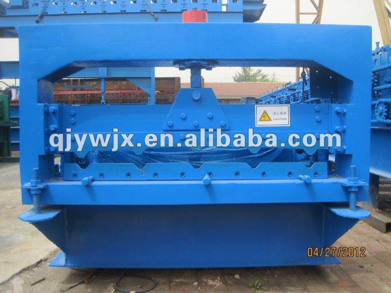 New Design for Metal Roof Sheet Roll Forming Machine