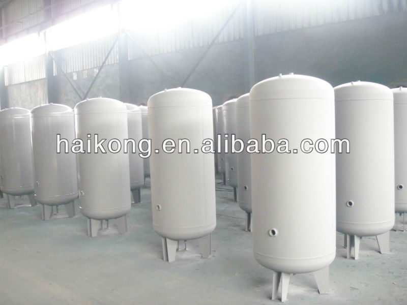 Oil storage tank