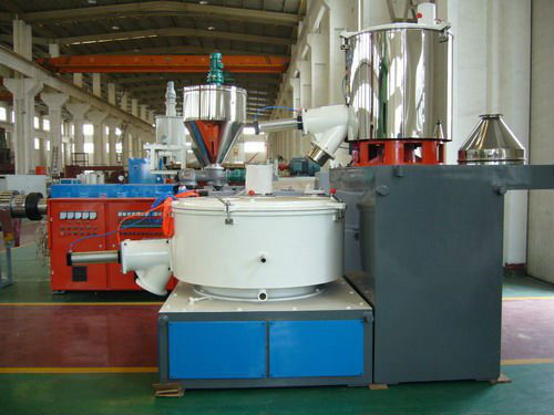 Plastic powder mixer