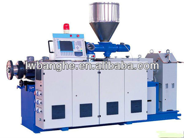 plastic pvc pipe extruding machine on sale