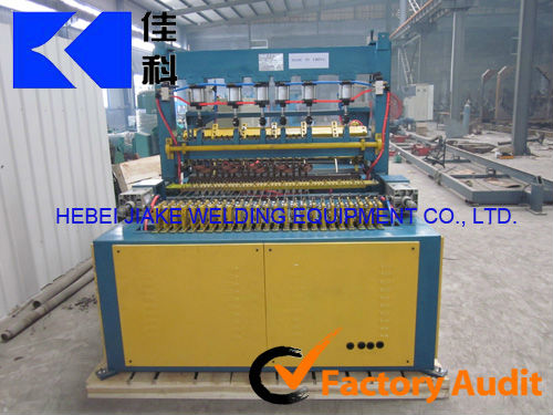 Pneumatic mesh welding machine