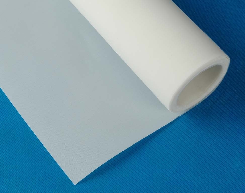 Polyester fabric for nonwoven fabric making