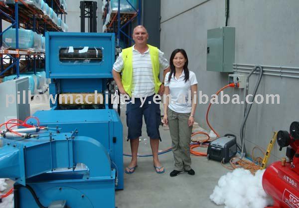 Polyester fiber pillow filling machine