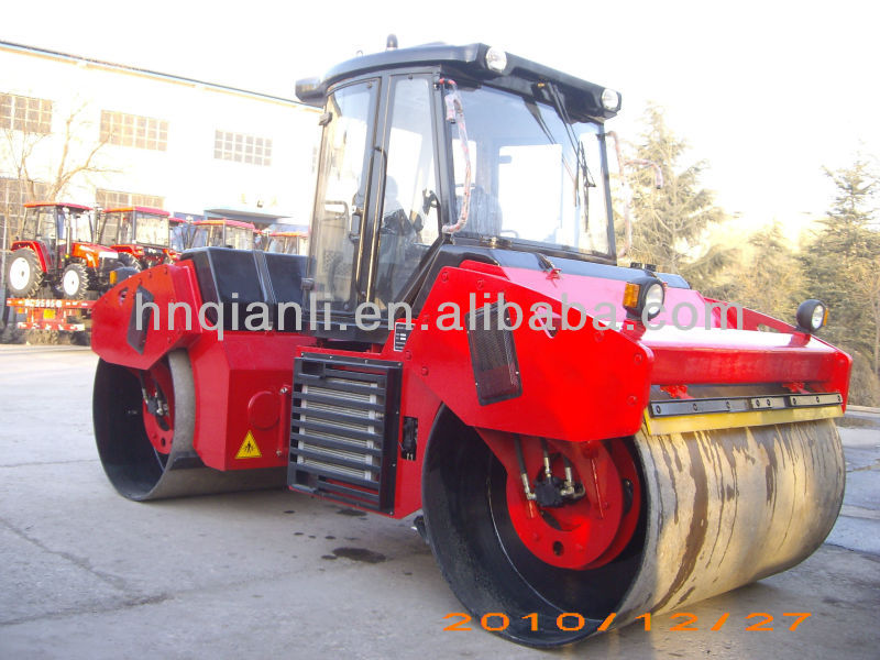 Practical hydraulic double drum vibratory road roller QLN C212 widely welcomed in China
