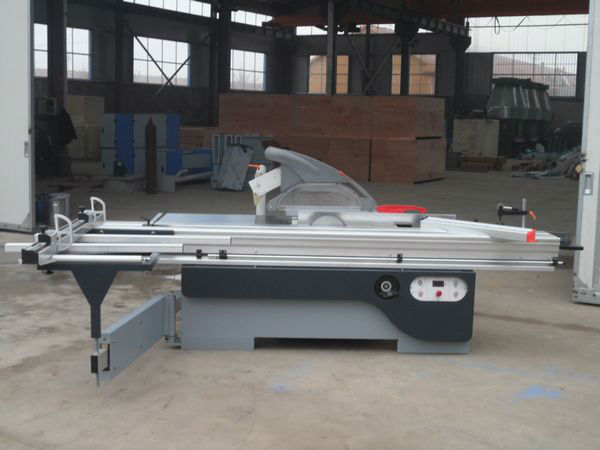 Precision panel saw woodworking machine