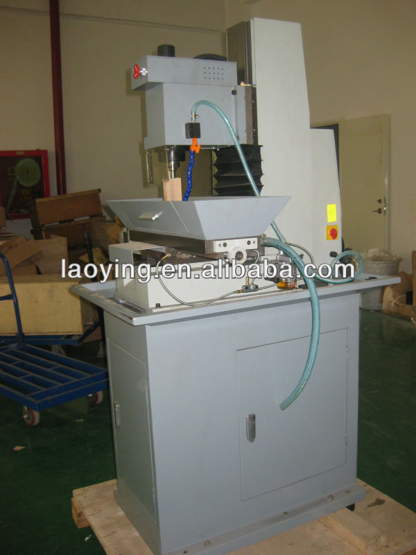 Precision vertical cnc milling machine