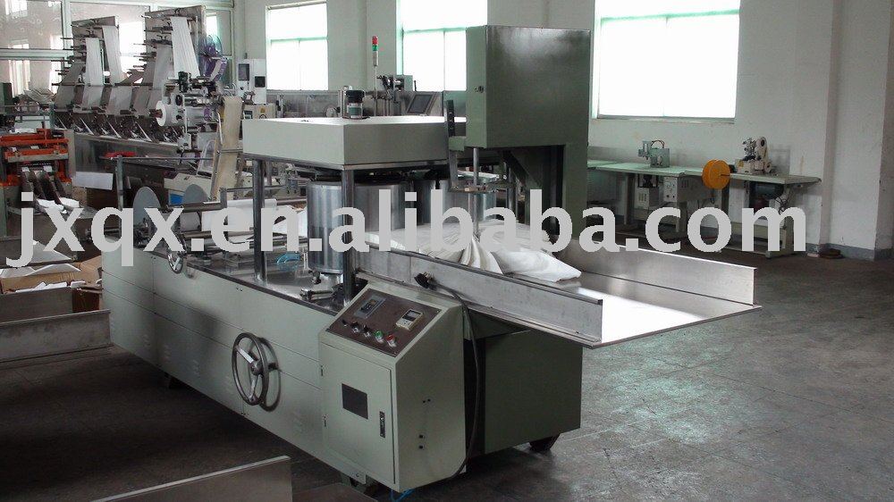 QX-F(700) Nonwoven fabric folding & cutting machine