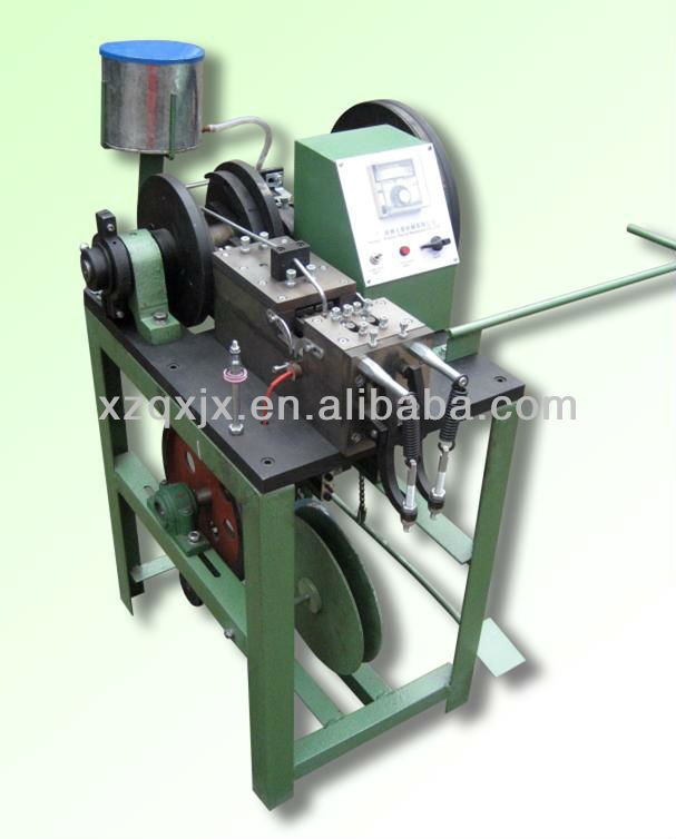 QX shoelaces tipping machine