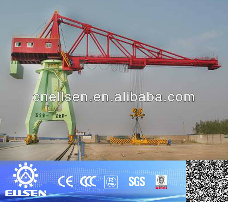 Railway moveable cantilever crane