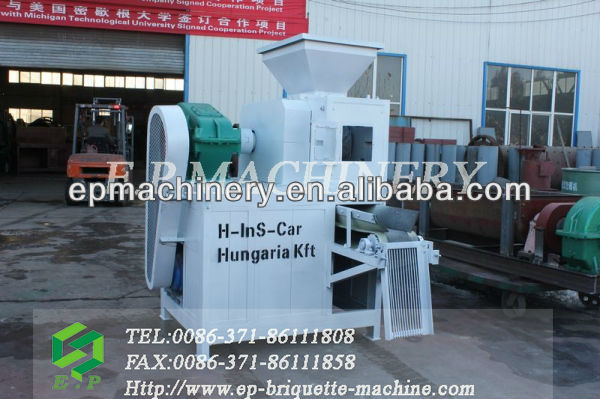 Roller type briquette machine for metal powder