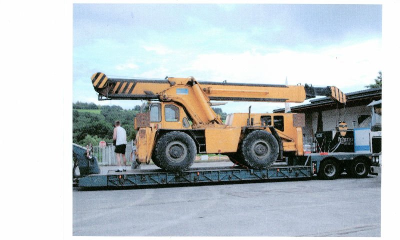 Saturn Hydraulic Crane