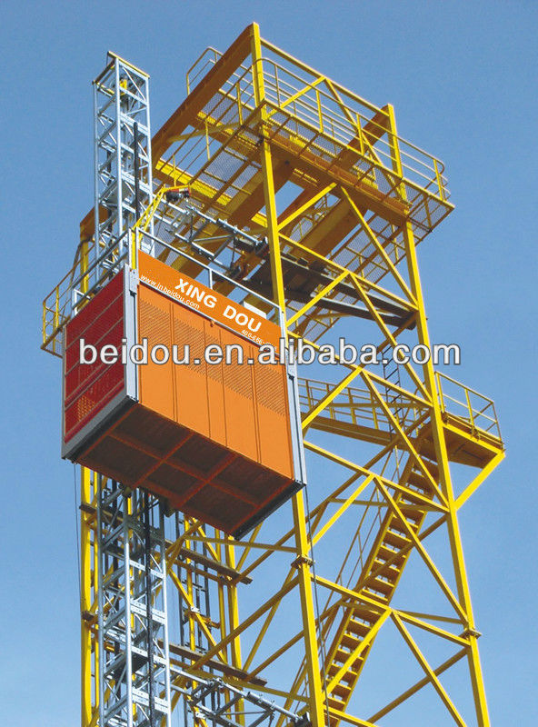 SC200 building material hoist