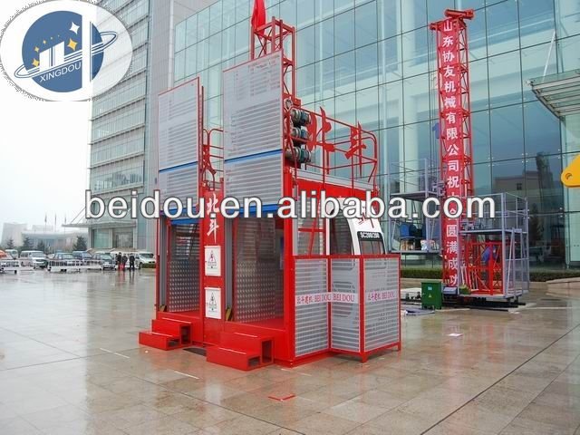 SC200 Construction lift for builders'