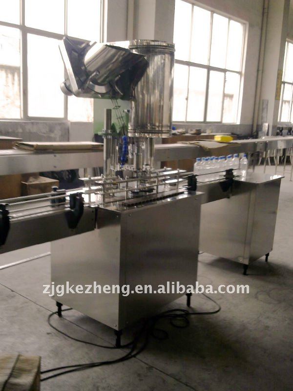 Seperated Automatic PET bottle Capping machine