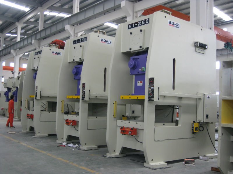 single crank, H frame press with 250ton capacity (H1-250)