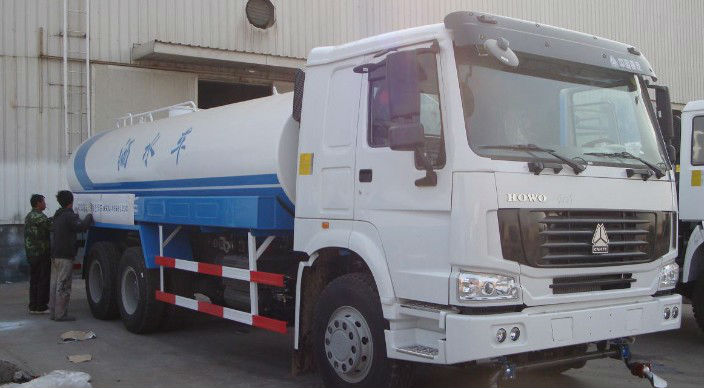 sinotruck 20m3 Howo 6*4 new Water tankr Truck for sale