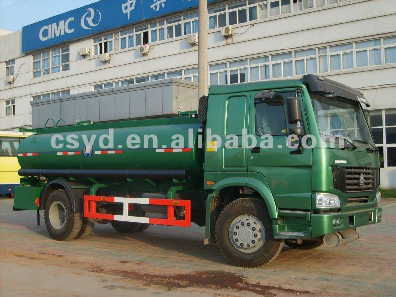 SINOTRUK HOWO 8 ton water tank spray truck